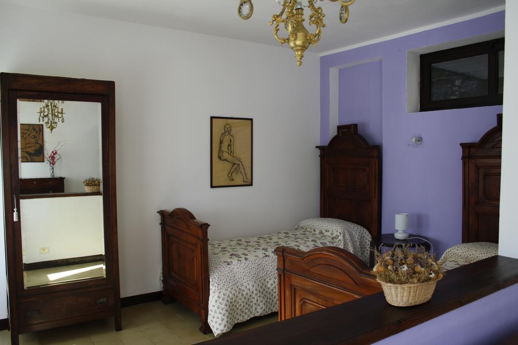 Fattoria Del Pino Bed and Breakfast Orta San Giulio Habitación foto